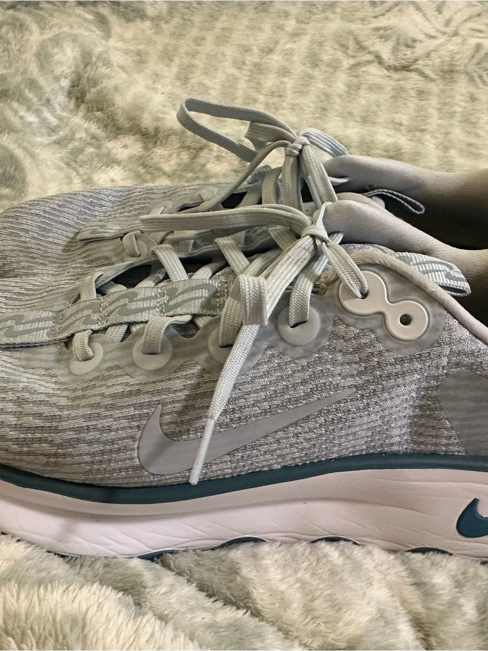Nike Women's Motiva Light Blue Running Sneakers 10